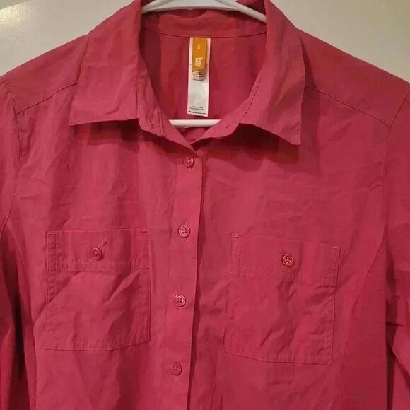 Lucy Women's Hot Pink Nylon/Spandex Long Sleeve Button Down Shirt EUC sz M - Picture 3 of 10